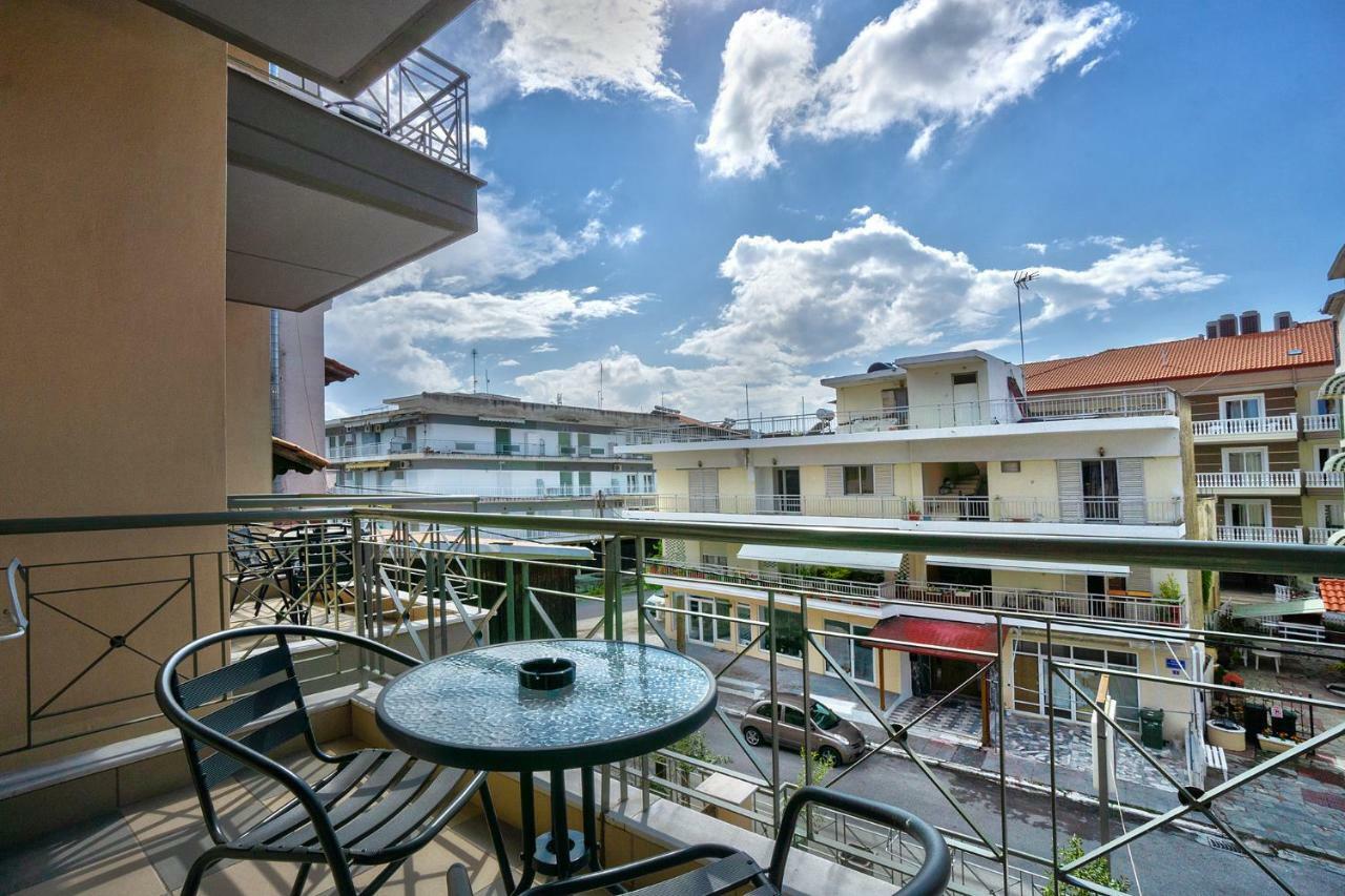 Saffroni Inn Paralía Buitenkant foto